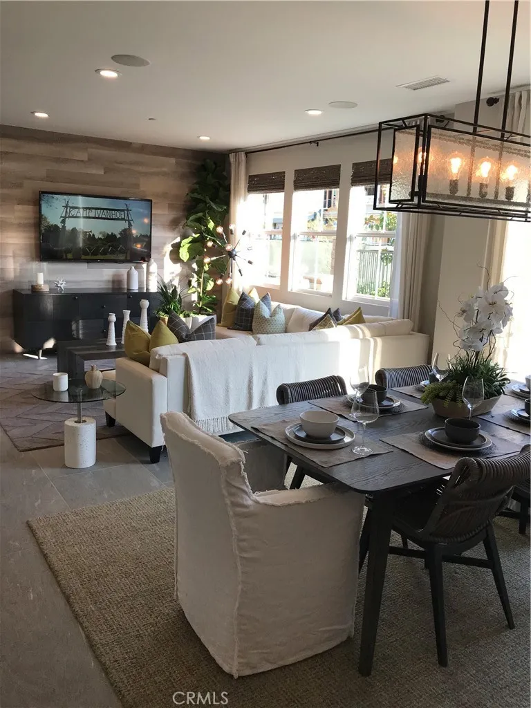 275 W Via Presido #107 Ontario, CA 91762