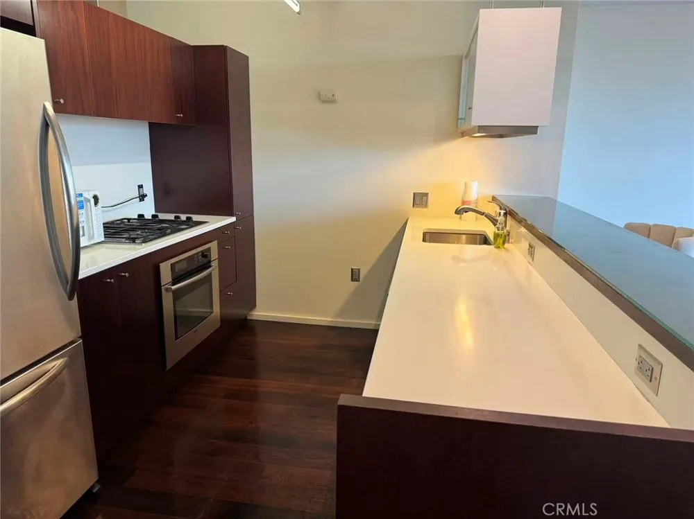 1155 S Grand Avenue #709 Los Angeles, CA 90015