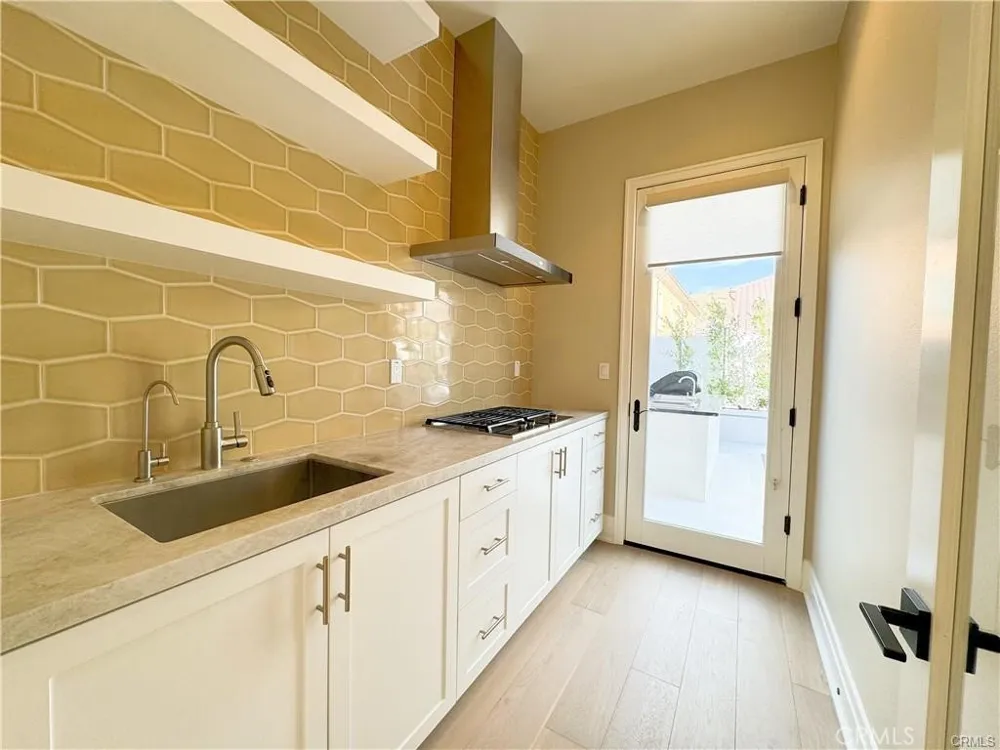 105 Green Rdg Irvine, CA 92602
