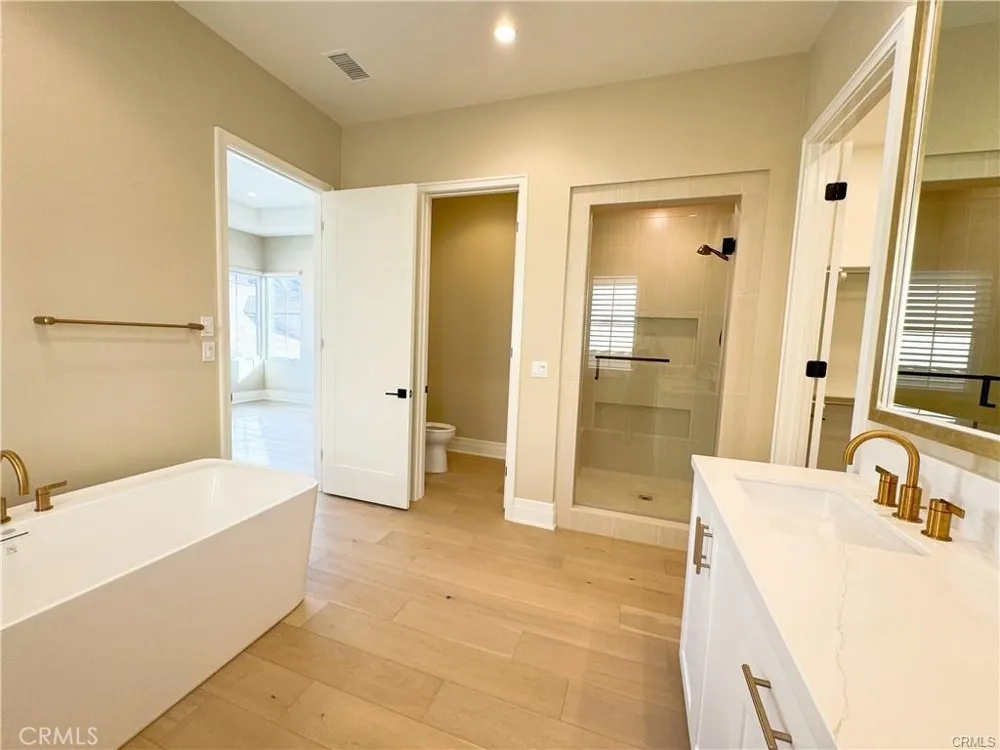 105 Green Rdg Irvine, CA 92602