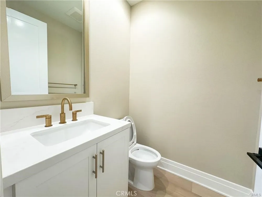105 Green Rdg Irvine, CA 92602