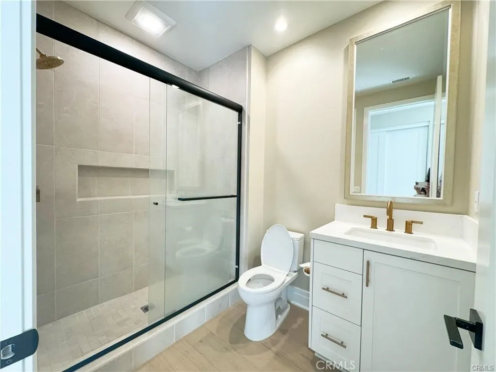 105 Green Rdg Irvine, CA 92602
