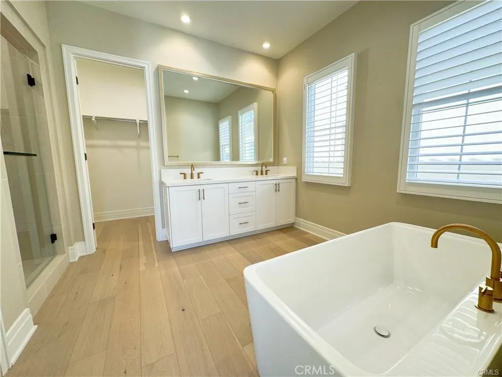 105 Green Rdg Irvine, CA 92602