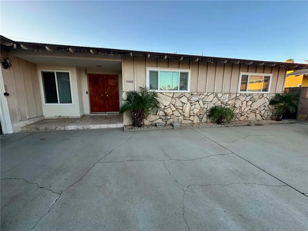 17458 Fontlee Lane Fontana, CA 92335