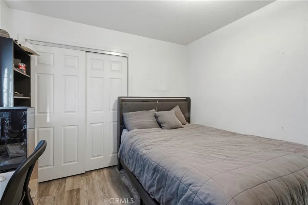 676 E Bobbi Avenue Earlimart, CA 93219