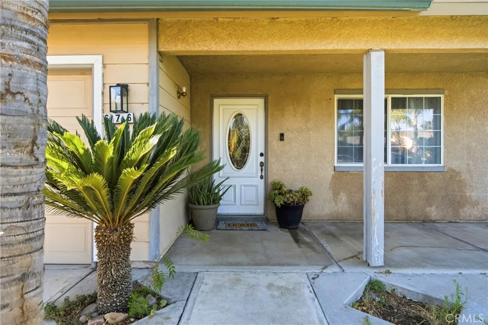 676 E Bobbi Avenue Earlimart, CA 93219