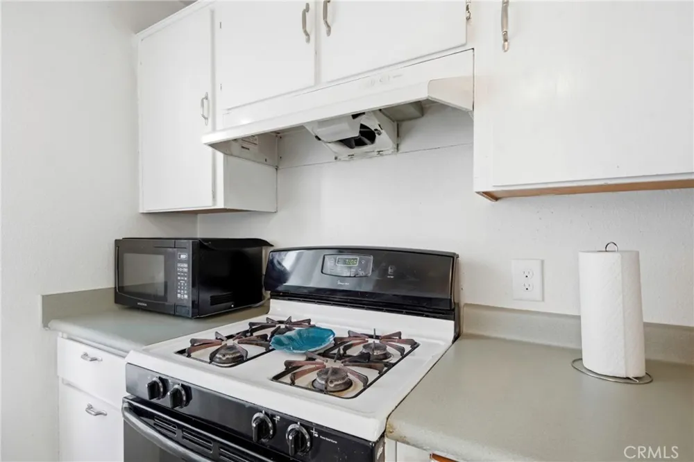 676 E Bobbi Avenue Earlimart, CA 93219