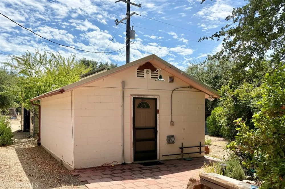 49460 Sapaque Road Bradley, CA 93426