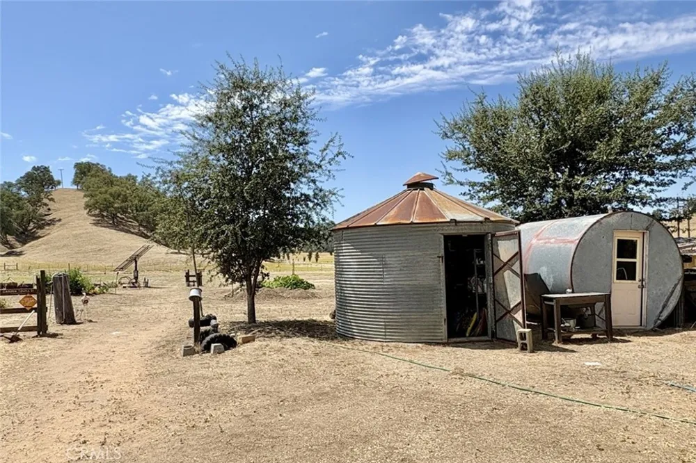 49460 Sapaque Road Bradley, CA 93426