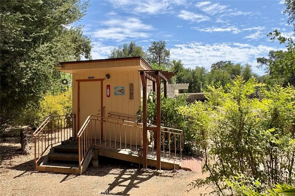 49460 Sapaque Road Bradley, CA 93426