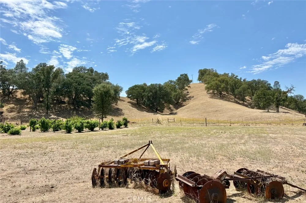 49460 Sapaque Road Bradley, CA 93426