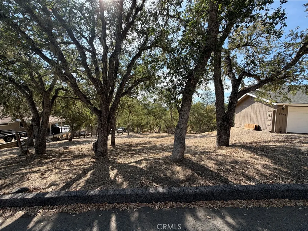 2521 Captains Walk Bradley, CA 93426