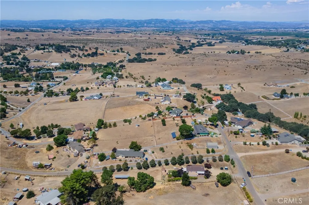 5790 Prancing Deer Place Paso Robles, CA 93446