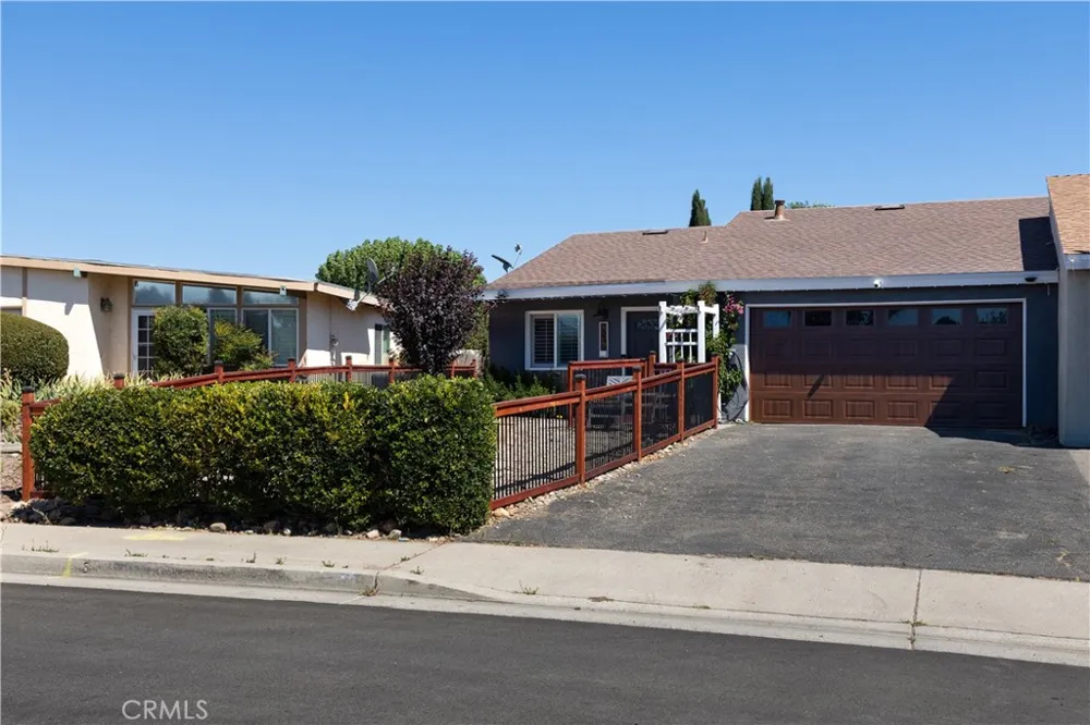 1532 Sierra Paso Robles, CA 93446