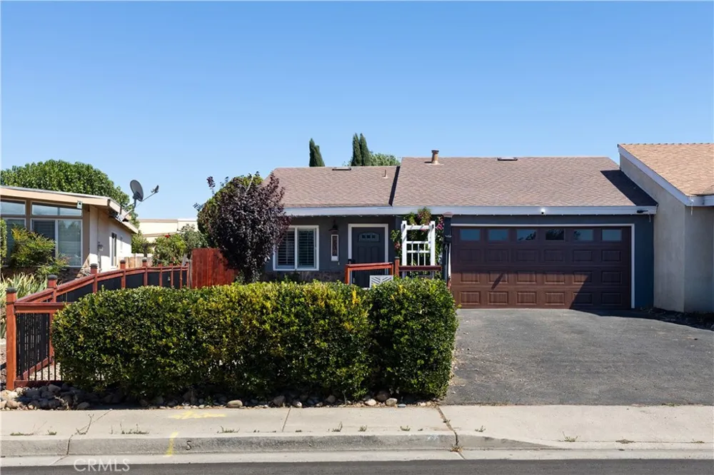 1532 Sierra Paso Robles, CA 93446