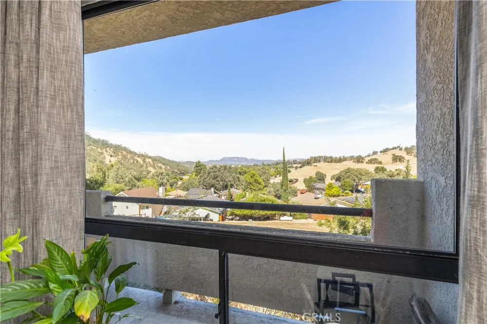 5065 Meadow Lark Paso Robles, CA 93446