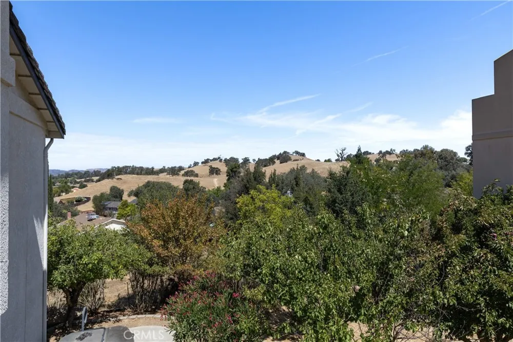 5065 Meadow Lark Paso Robles, CA 93446