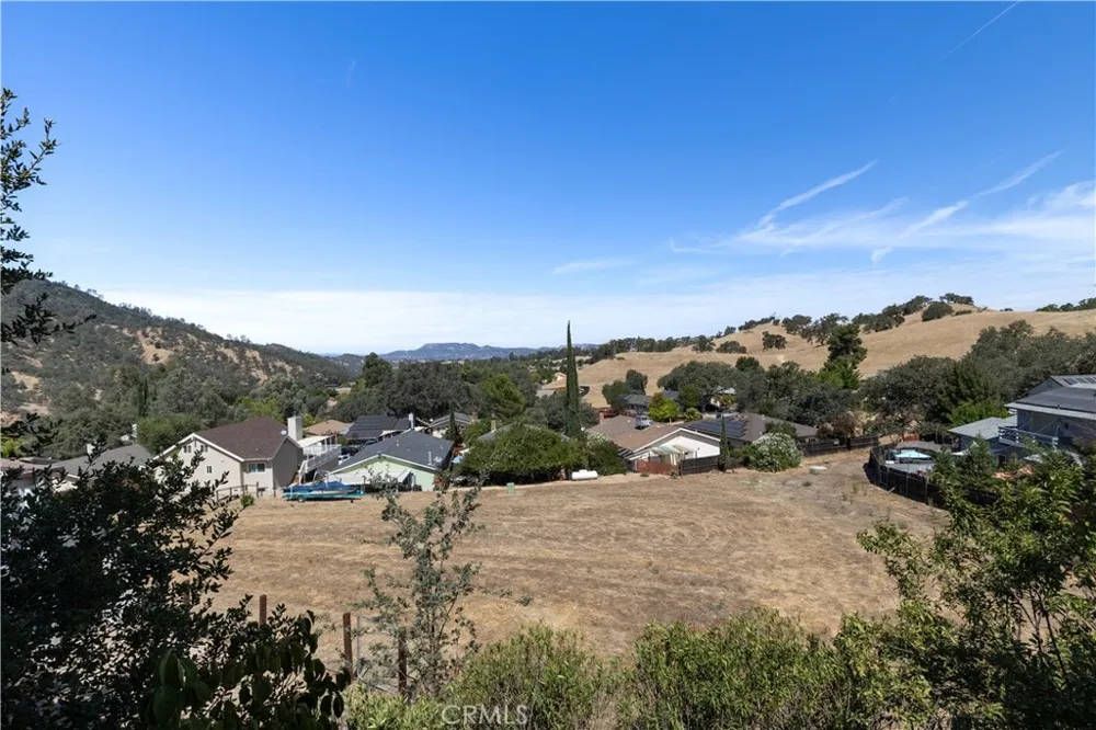 5065 Meadow Lark Paso Robles, CA 93446