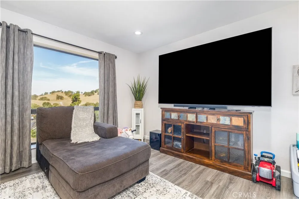 5065 Meadow Lark Paso Robles, CA 93446