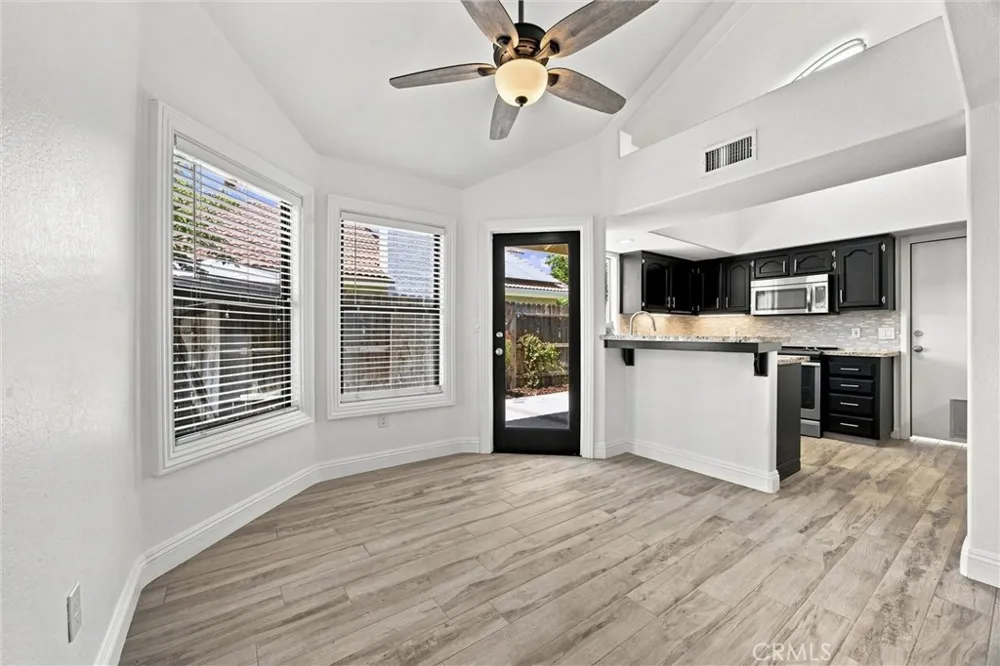 8112 Chaucer Bakersfield, CA 93311