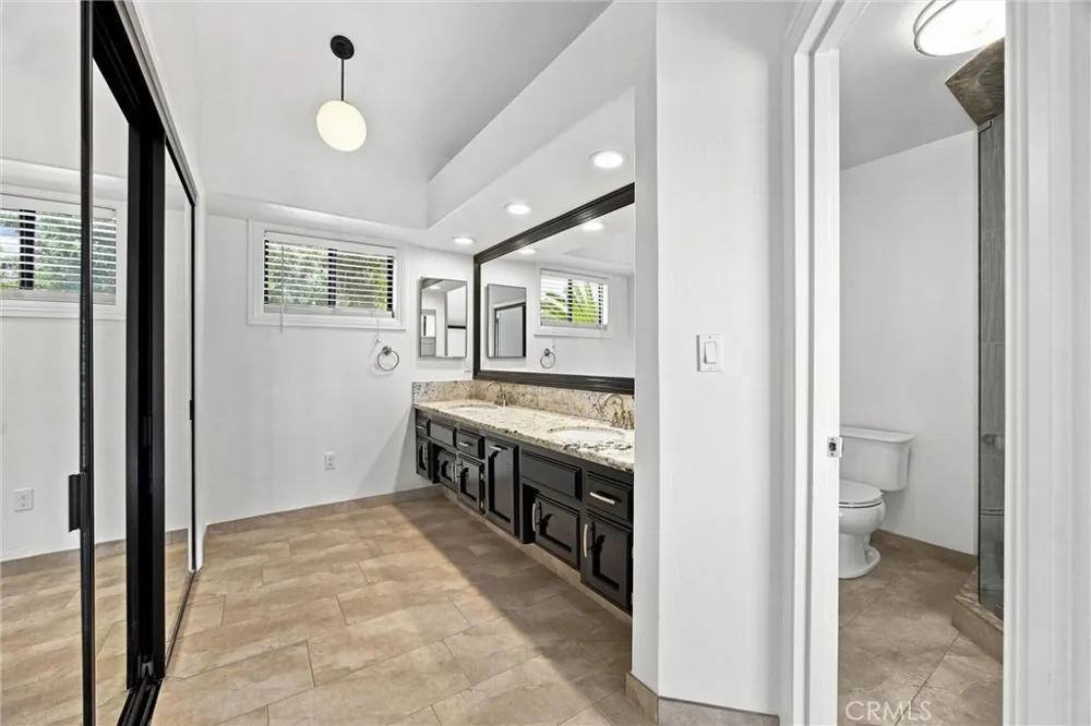 8112 Chaucer Bakersfield, CA 93311
