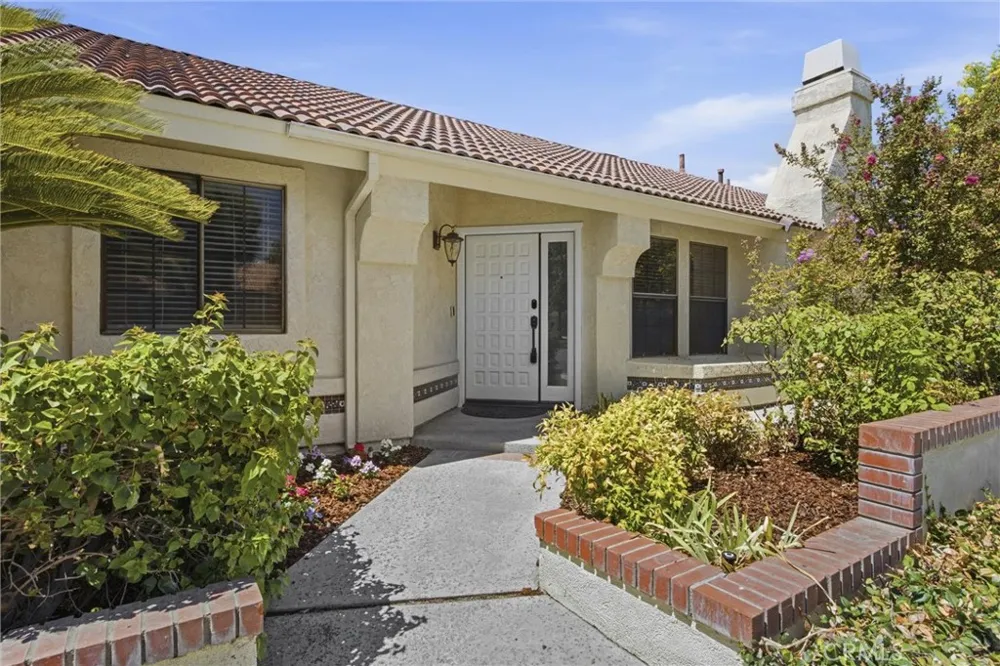 8112 Chaucer Bakersfield, CA 93311