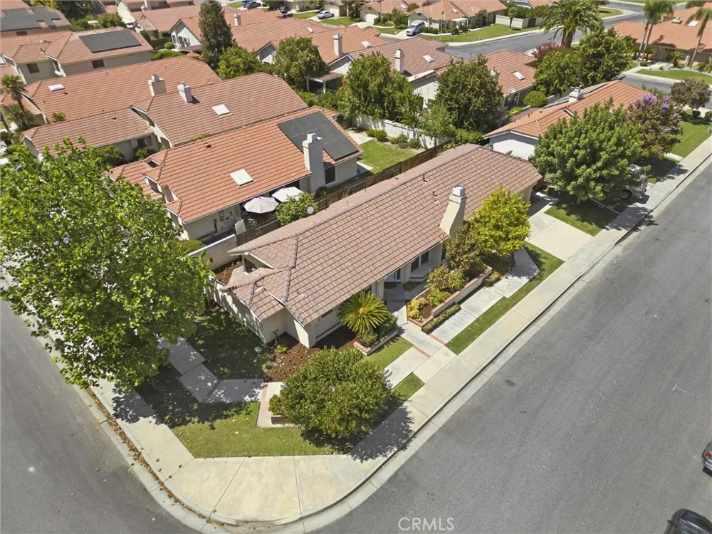 8112 Chaucer Bakersfield, CA 93311
