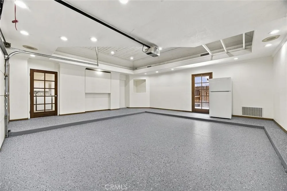 8112 Chaucer Bakersfield, CA 93311