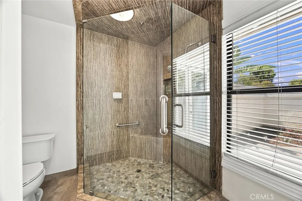 8112 Chaucer Bakersfield, CA 93311