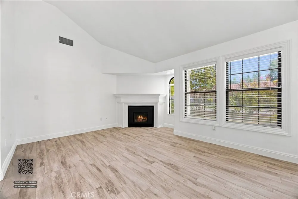 8112 Chaucer Bakersfield, CA 93311