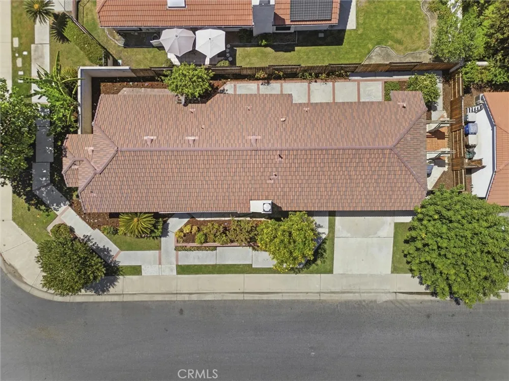 8112 Chaucer Bakersfield, CA 93311