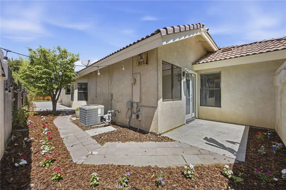 8112 Chaucer Bakersfield, CA 93311