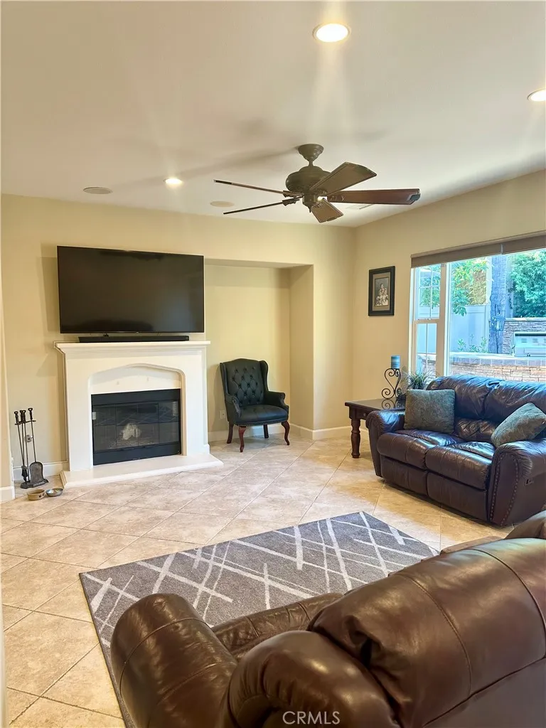 1341 Cole Upland, CA 91784
