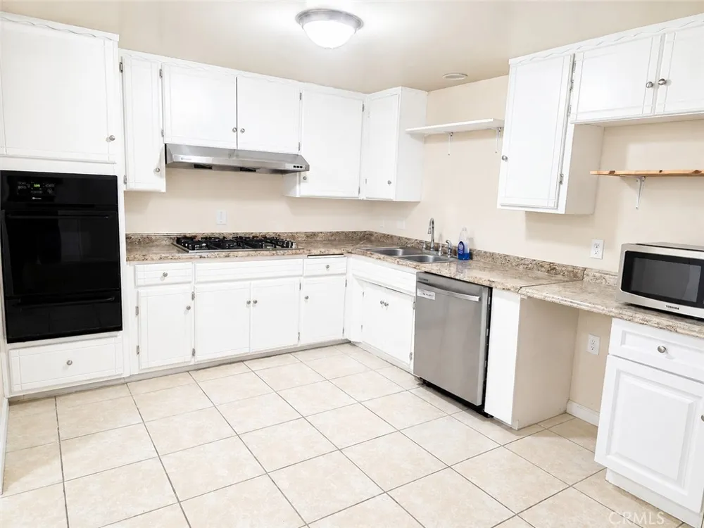 2073 Tulip Court Riverside, CA 92507