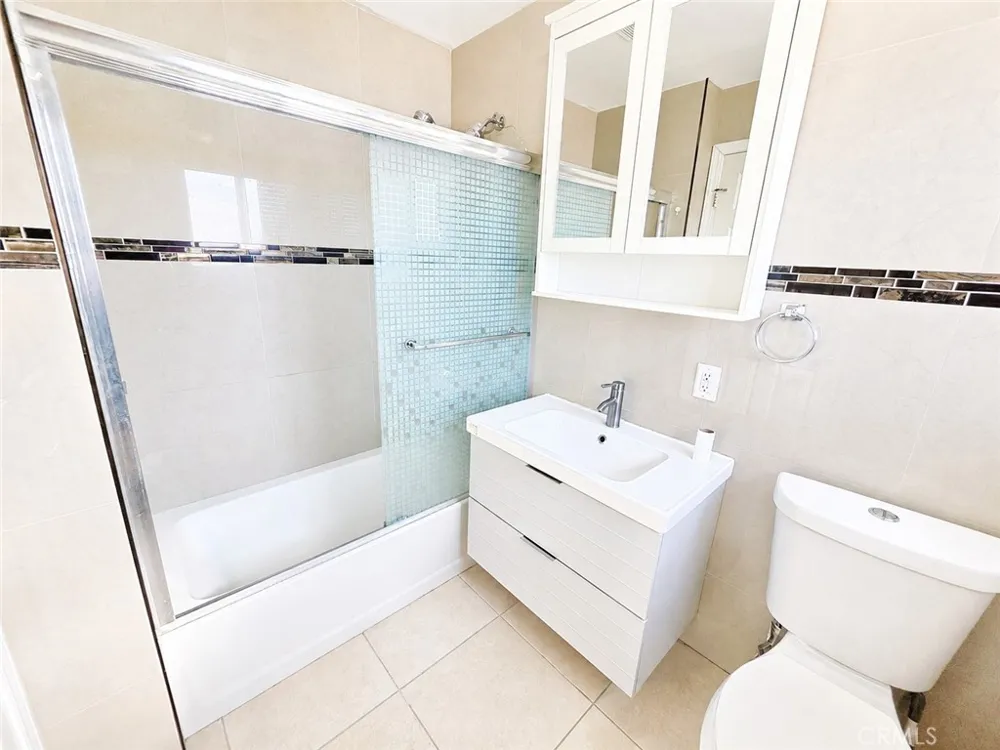 2073 Tulip Court Riverside, CA 92507