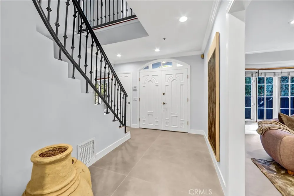 725 Doheny Beverly Hills, CA 90210