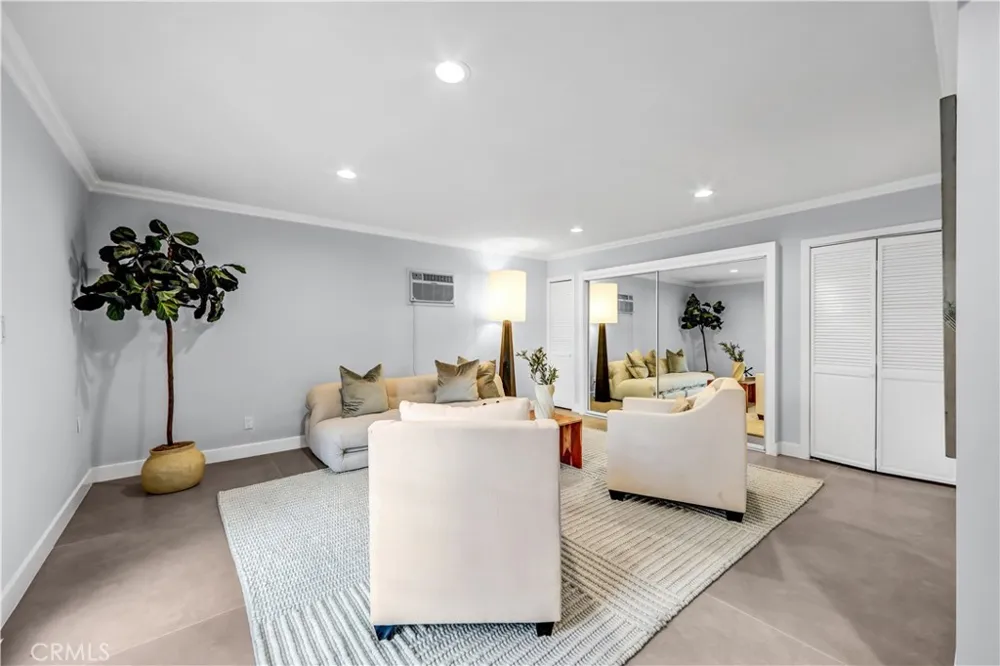 725 Doheny Beverly Hills, CA 90210