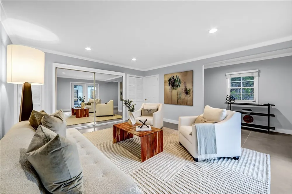725 Doheny Beverly Hills, CA 90210