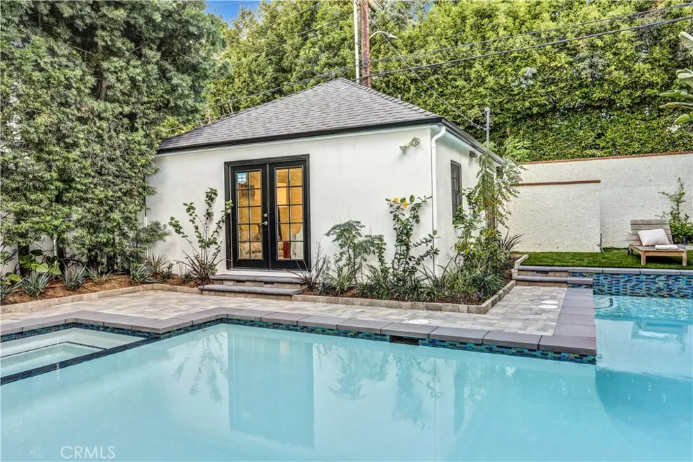 725 Doheny Beverly Hills, CA 90210