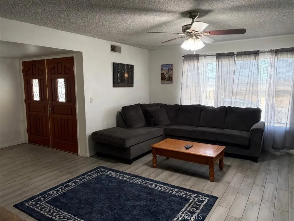 15034 Apple Valley Apple Valley, CA 92307