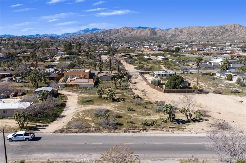 7408 Acoma Trail Yucca Valley, CA 92284