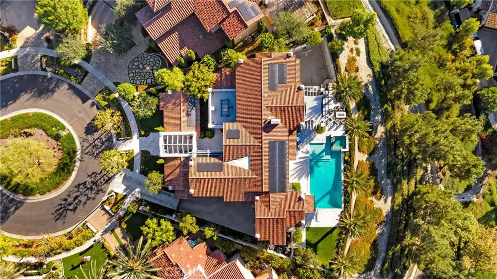 2 Thomas Road Ladera Ranch, CA 92694