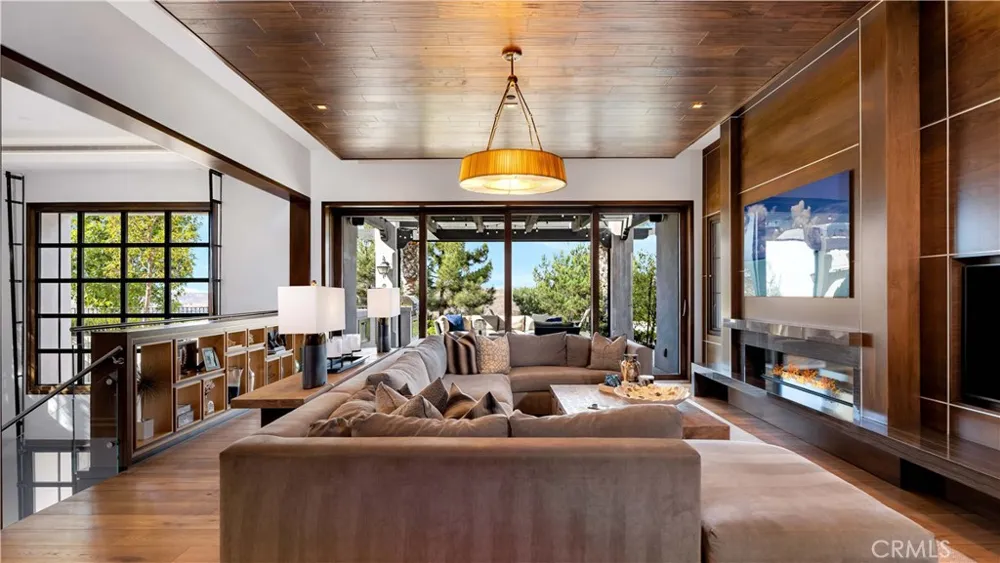 2 Thomas Road Ladera Ranch, CA 92694