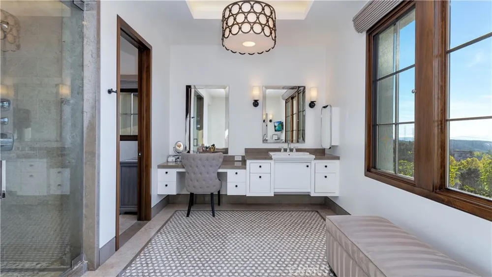2 Thomas Road Ladera Ranch, CA 92694