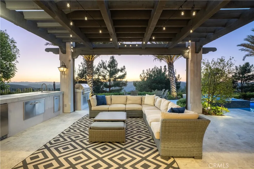 2 Thomas Road Ladera Ranch, CA 92694
