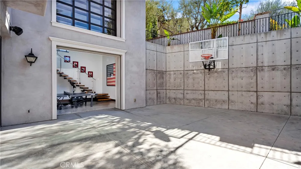 2 Thomas Road Ladera Ranch, CA 92694