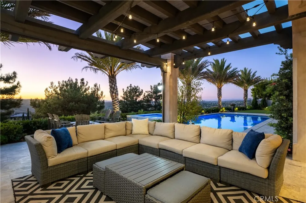 2 Thomas Road Ladera Ranch, CA 92694