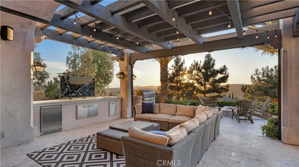 2 Thomas Road Ladera Ranch, CA 92694