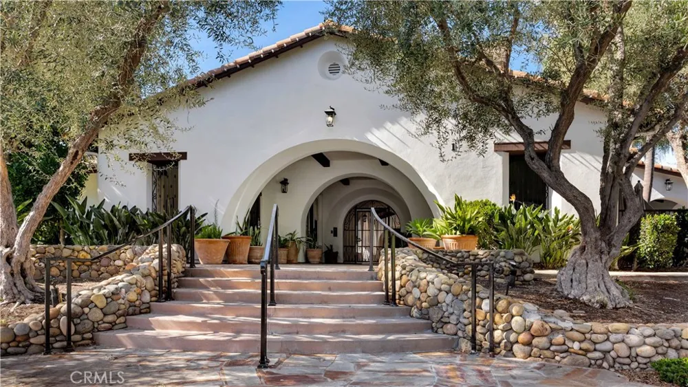 2 Thomas Road Ladera Ranch, CA 92694