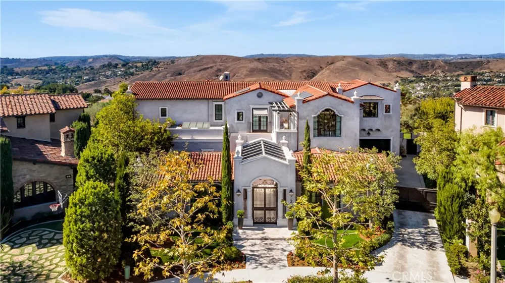 2 Thomas Road Ladera Ranch, CA 92694